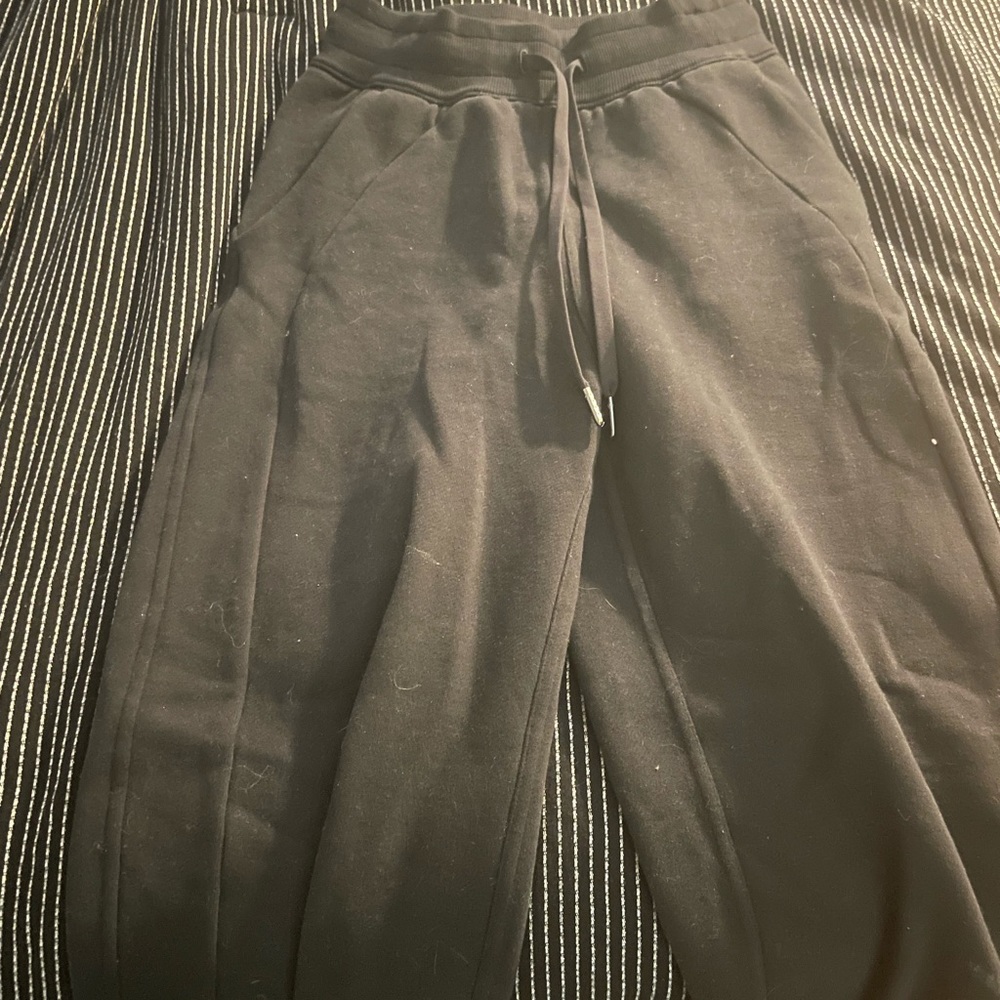 Lululemon relaxed scuba jogger